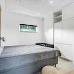 4 Bedroom Gorgeous In V Casa de Férias *