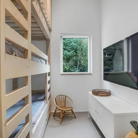 Holiday home 4 Bedroom Gorgeous In V