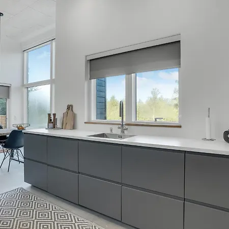 4 Bedroom Gorgeous In V Сasa de vacaciones *