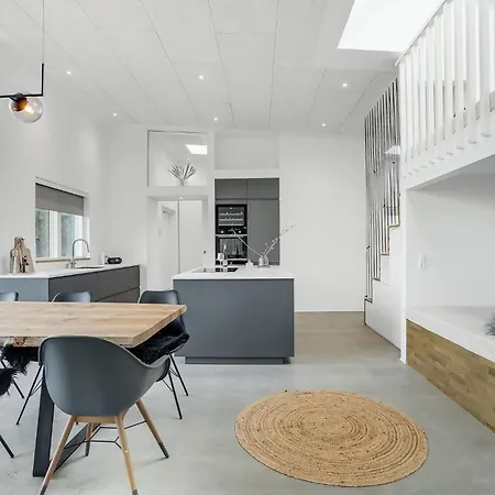 4 Bedroom Gorgeous In V Сasa de vacaciones Esbjerg