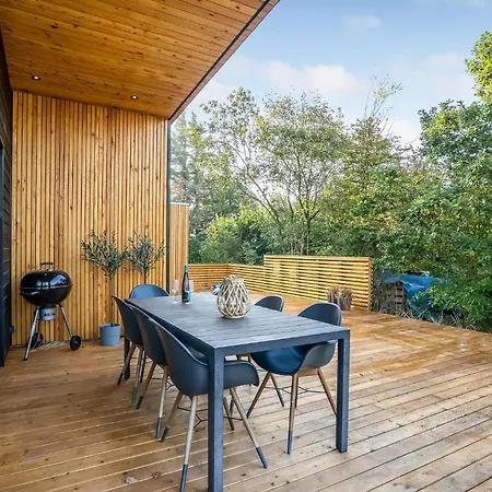 Holiday home 4 Bedroom Gorgeous In V *